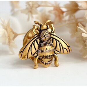 Bumble Bee | Insect Vintage Gold Toned Figural Brooch Lapel Pin